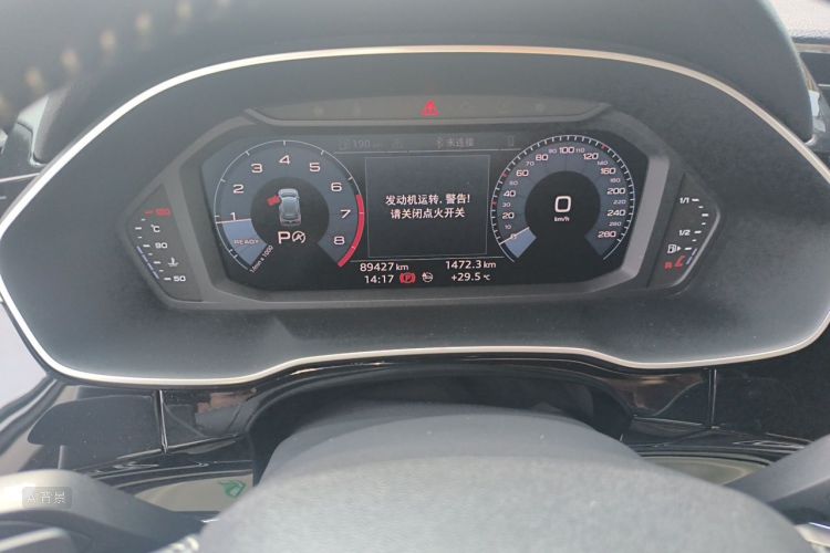 Audi Q3 2019 car image #13