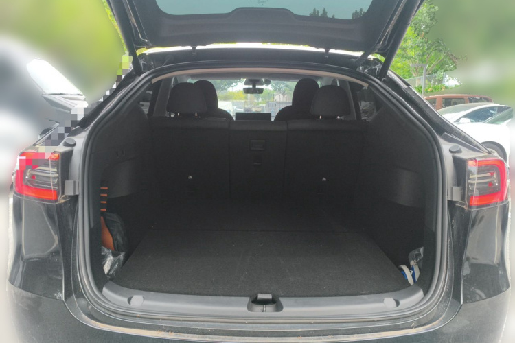 Tesla Model Y 2024 #21 Tesla Model Y 2024 immagine di auto #21