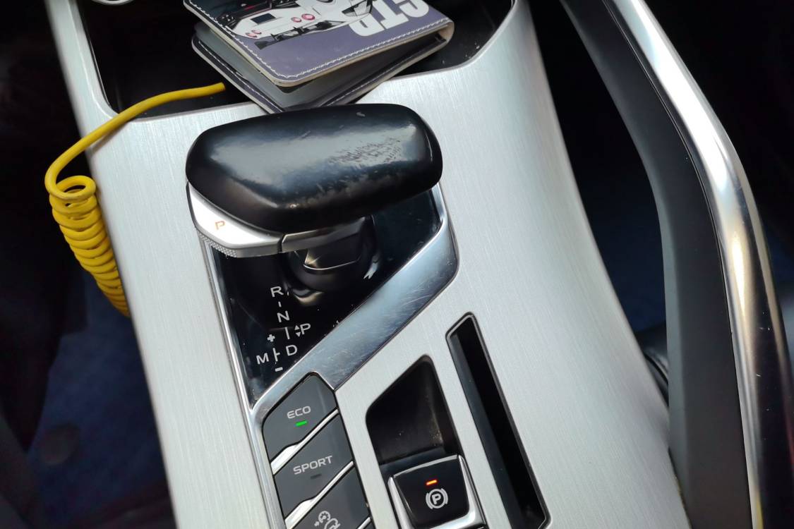 GEELY Coolray 2021 #27 GEELY Coolray 2021 car image #27