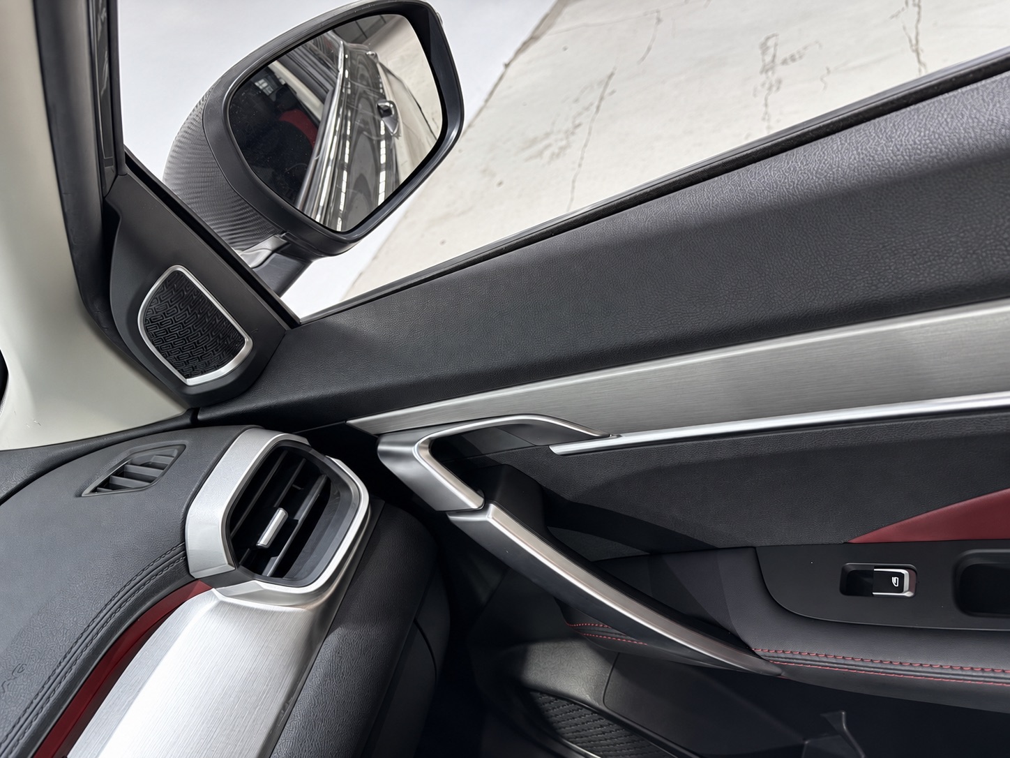 GEELY Coolray 2022 #13 GEELY Coolray 2022 car image #13