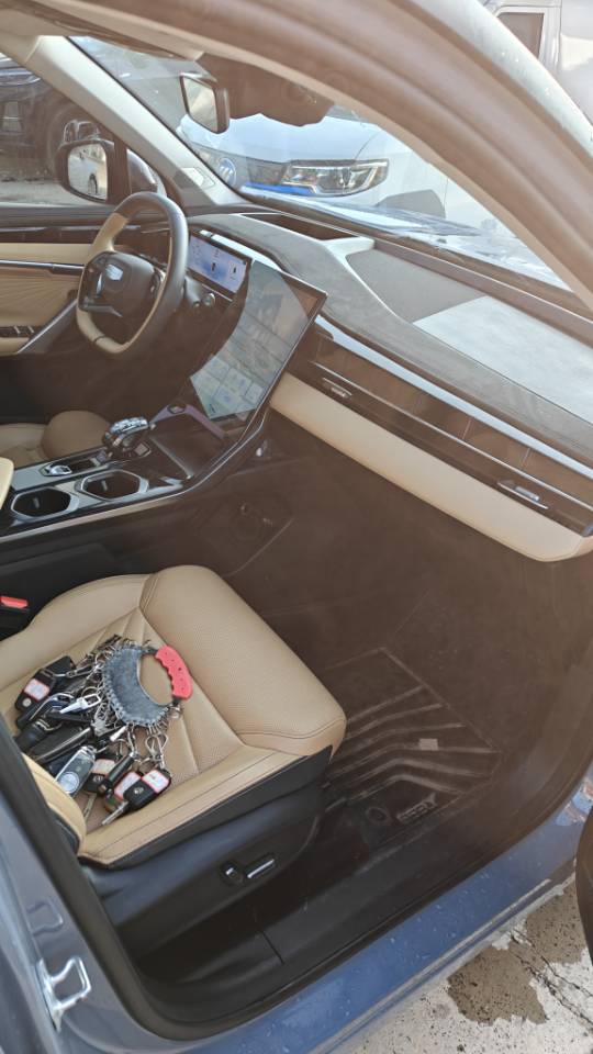 GEELY Boyue L 2022 car image #7