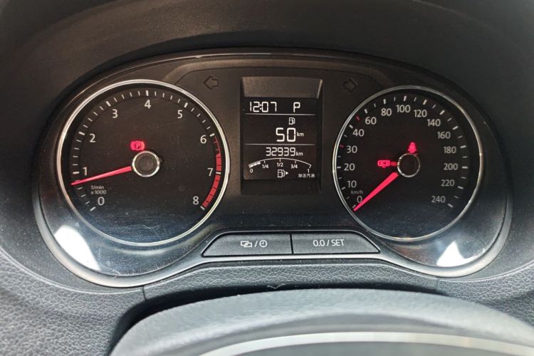 Volkswagen Polo 2017 car image #8