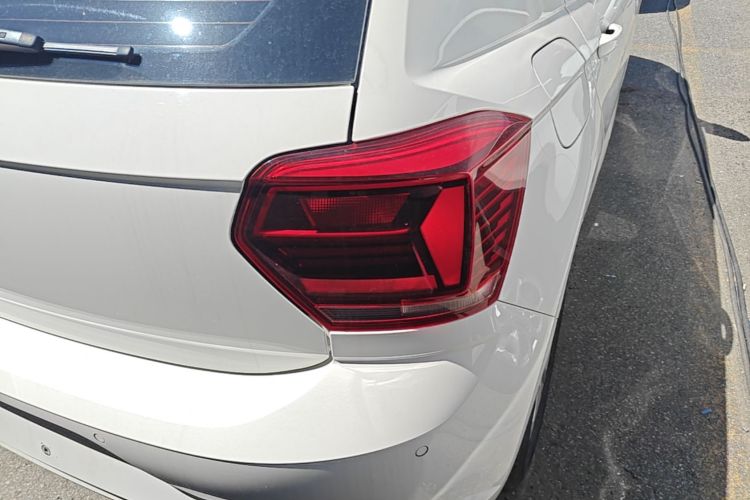 Volkswagen Polo 2022 car image #8