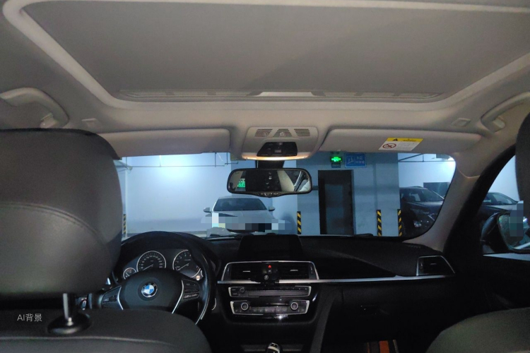 BMW 3 Series 2018 immagine di auto #20