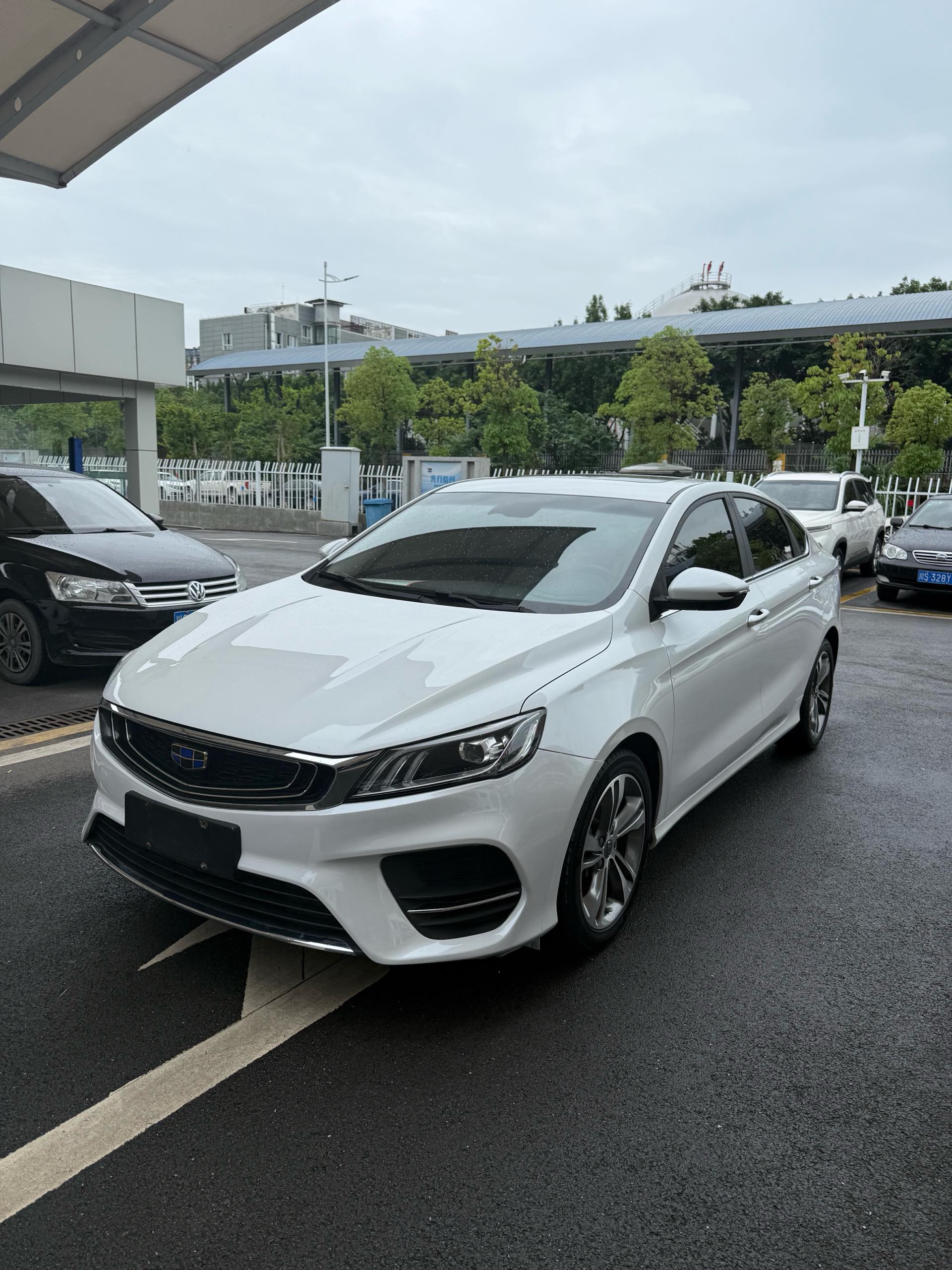 GEELY Binray 2018 car image 