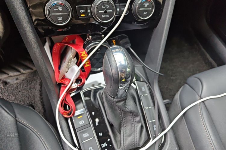 Volkswagen Tharu 2019 imagen de coche #16
