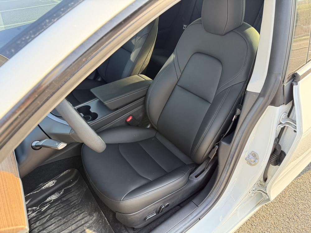 Tesla Model 3 2022 car image #16