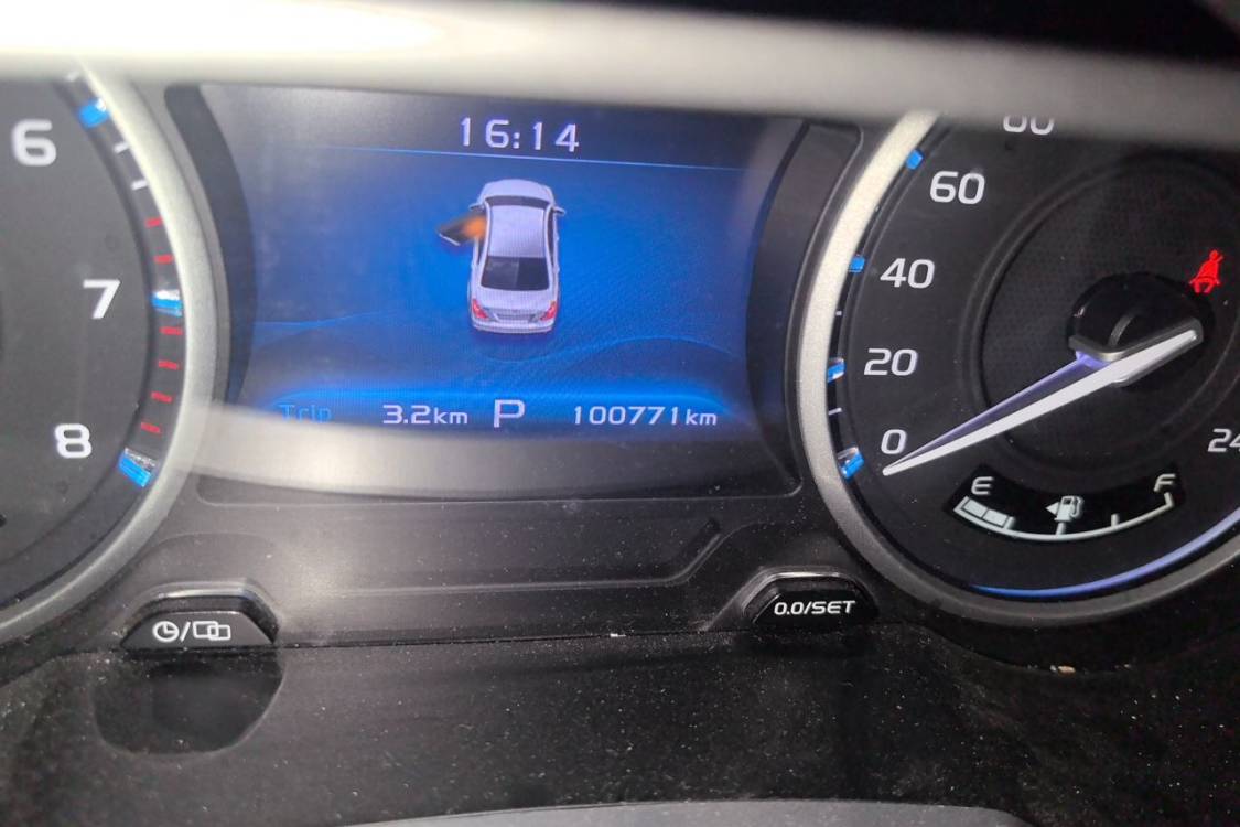 GEELY Emgrand 2016 #25 GEELY Emgrand 2016 car image #25