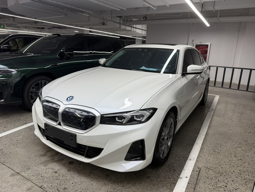 BMW i3 2023 car image 