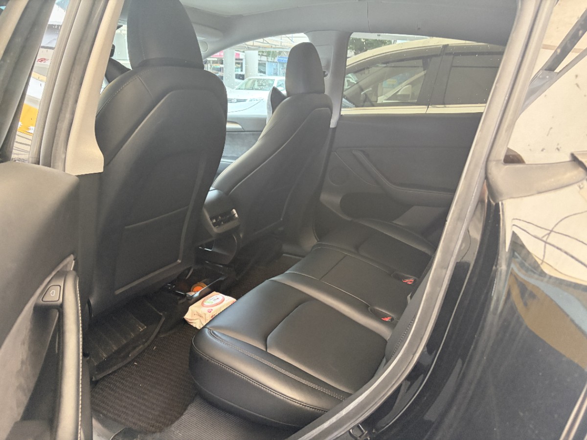Tesla Model Y 2023 car image #6
