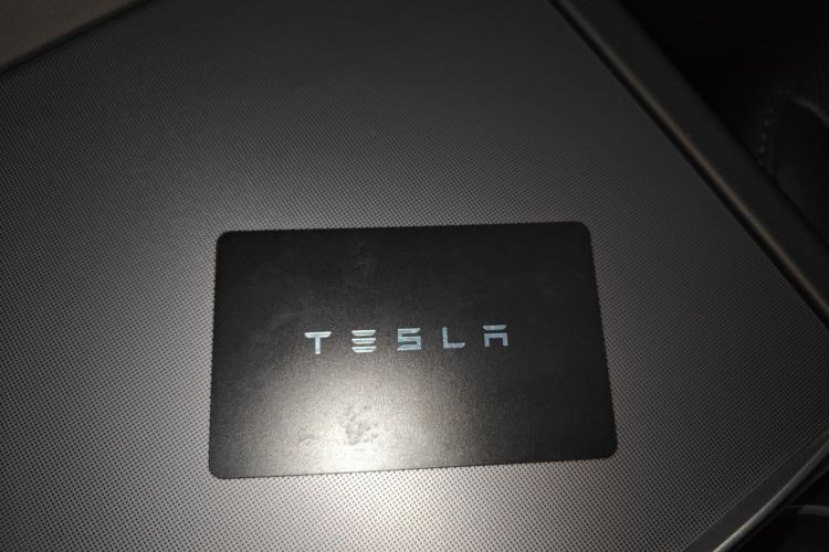 Tesla Model 3 2024 car image #9