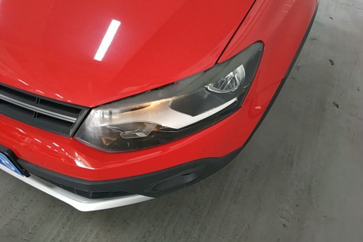 Volkswagen Polo 2015 car image #23