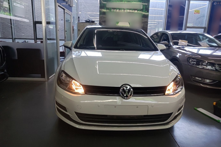 Volkswagen Golf 2016 car image #3