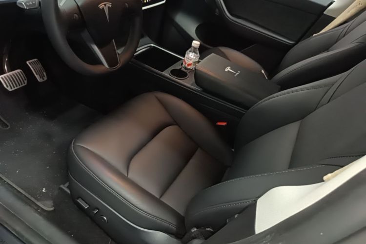 Tesla Model Y 2024 car image #15