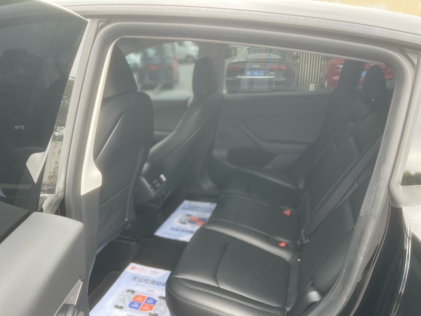 Tesla Model Y 2023 #5 Tesla Model Y 2023 car image #5