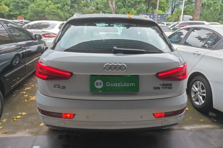 Audi Q3 2017 car image #6