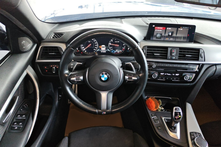 BMW 3 Series 2018 #15 BMW 3 Series 2018 car image #15
