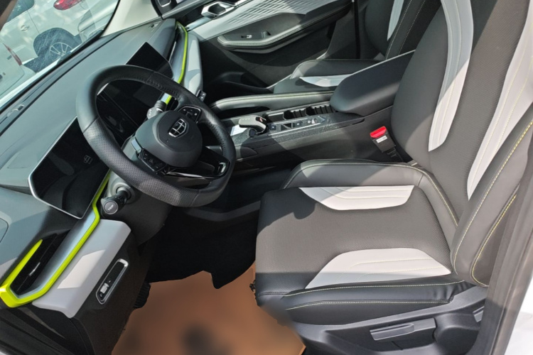 GEELY Coolray 2022 immagine di auto #15