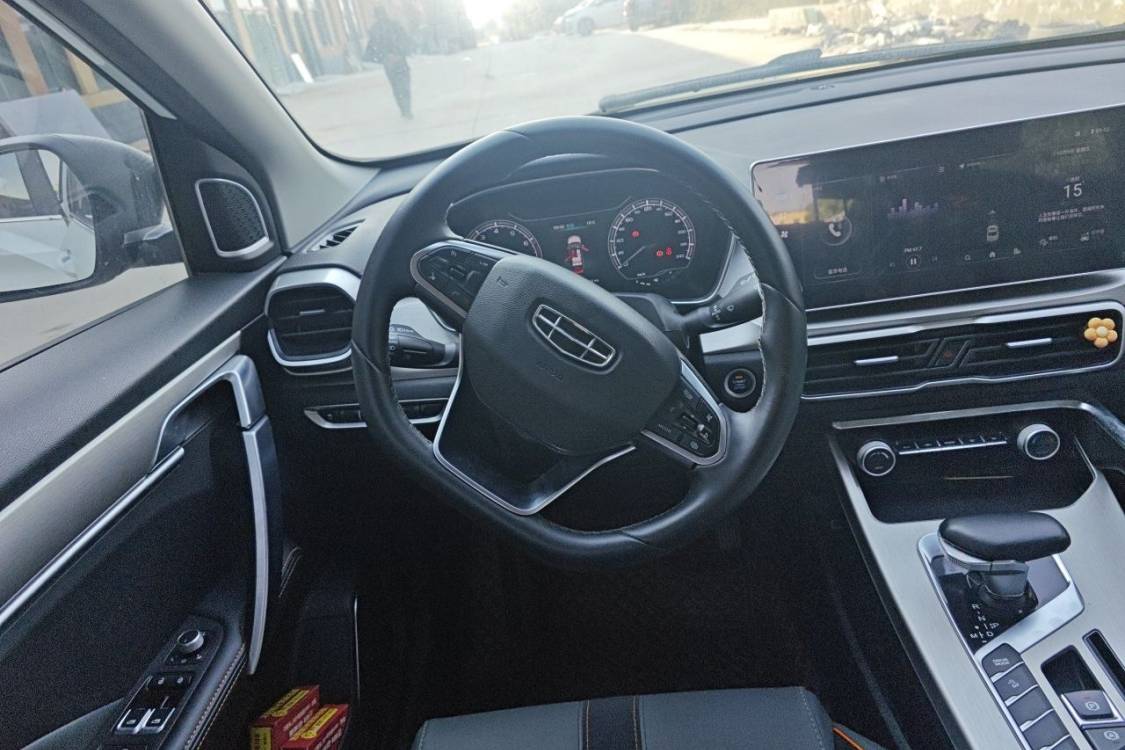 GEELY Coolray 2023 #22 GEELY Coolray 2023 car image #22