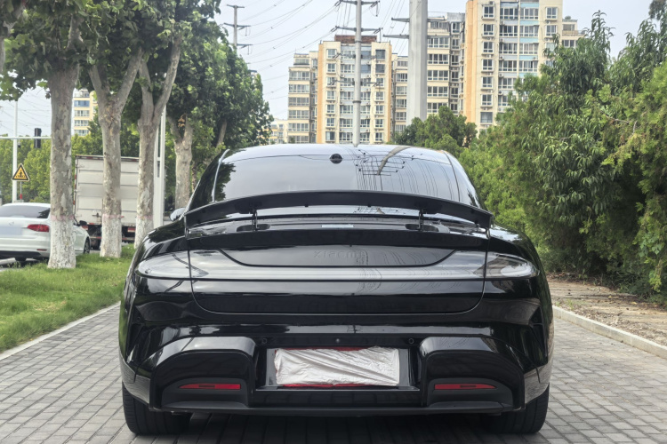 MI SU7 2025 immagine di auto #9