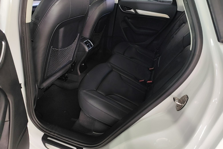 Audi Q3 2016 imagen de coche #17