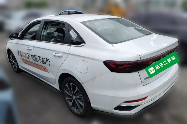 GEELY Emgrand 2025 car image #5