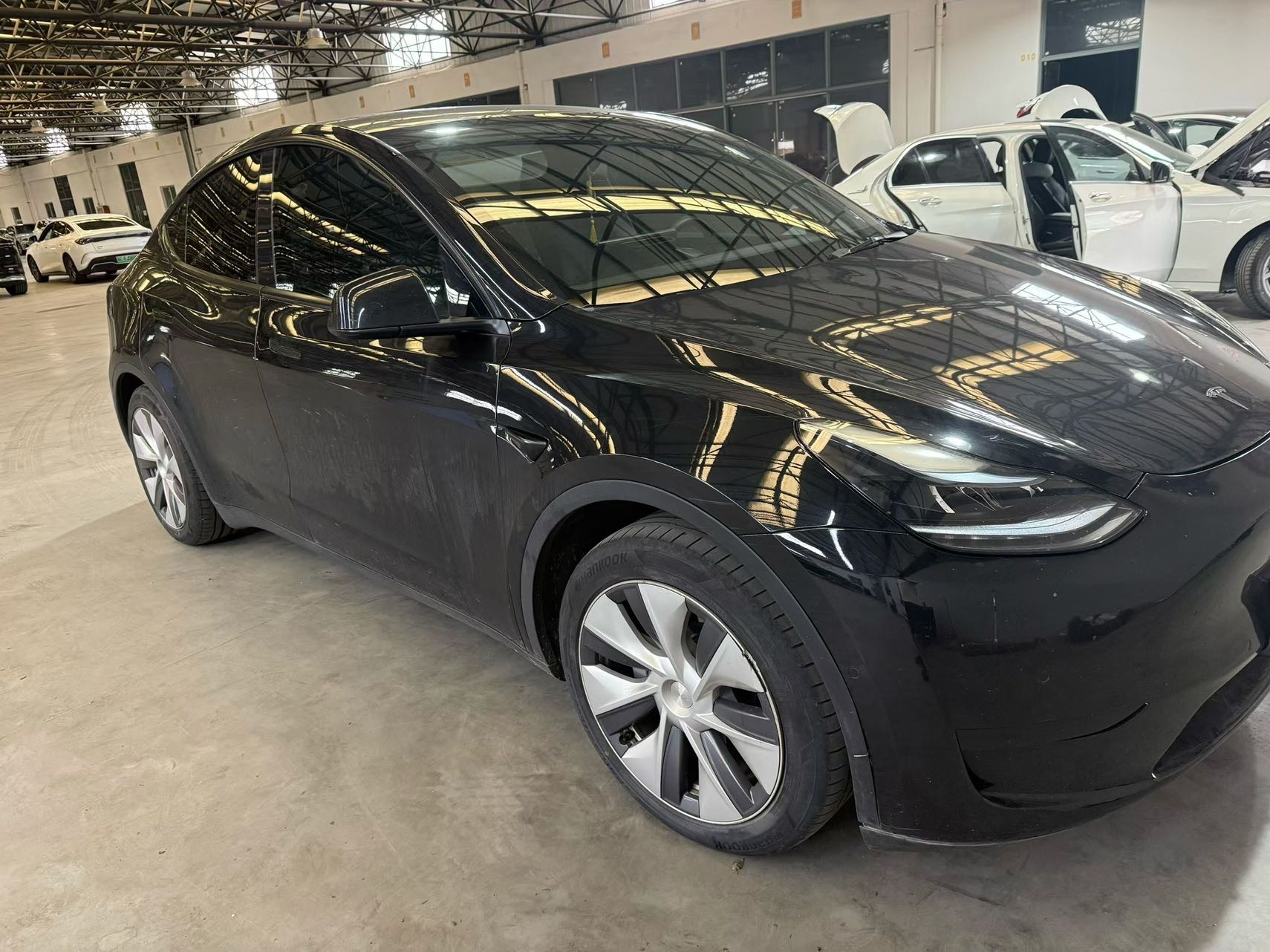 Tesla Model Y 2022 car image #5