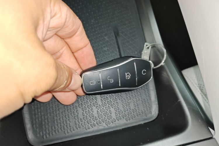BYD YuanUP 2024 #9 BYD YuanUP 2024 صورة سيارة #9