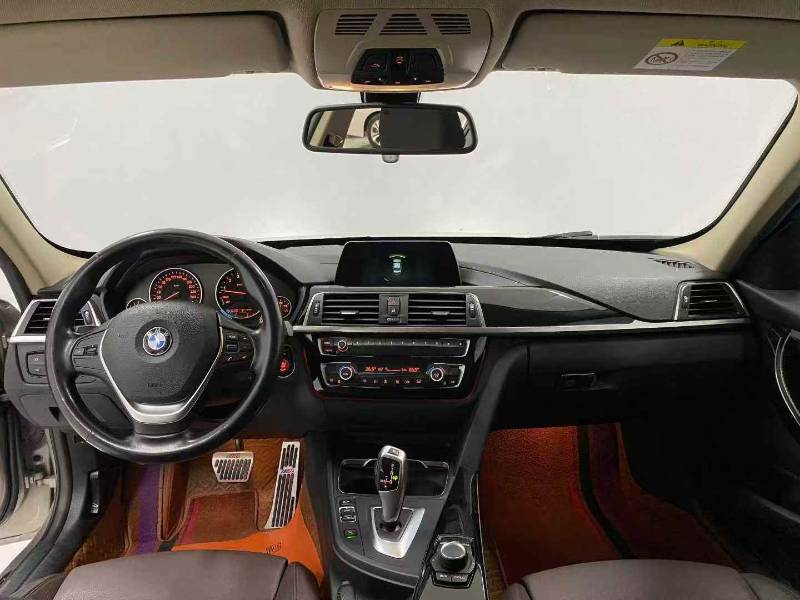BMW 3 Series 2018 #4 BMW 3 Series 2018 car image #4