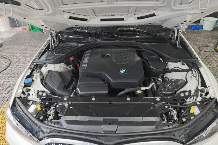 BMW 3 Series 2024 #20 BMW 3 Series 2024 immagine di auto #20