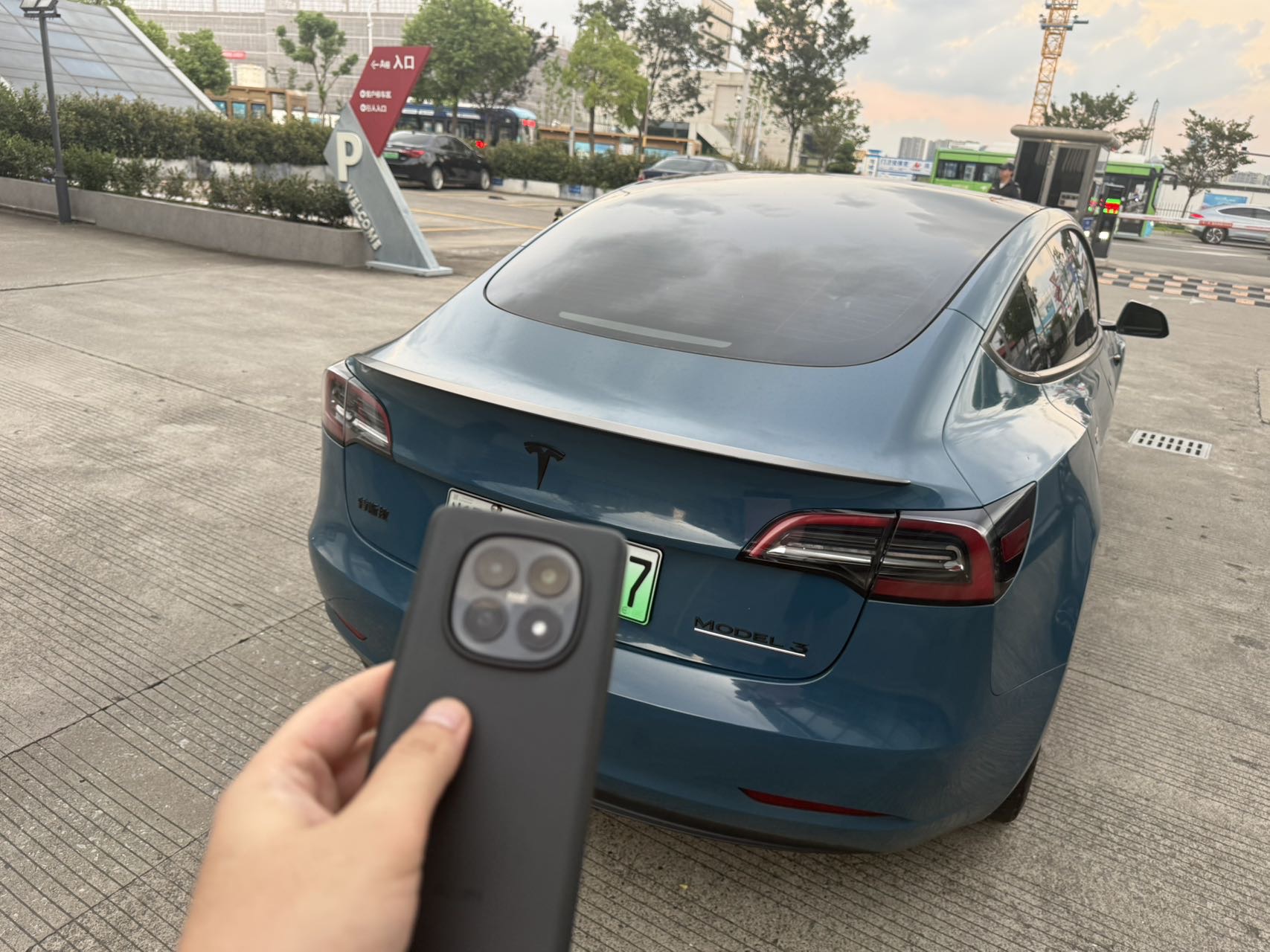 Tesla Model 3 2023 car image #6