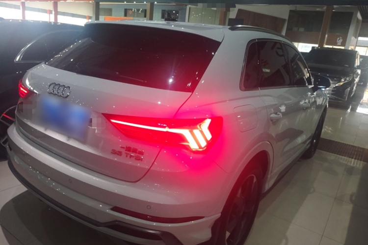 Audi Q3 2020 #7 Audi Q3 2020 car image #7
