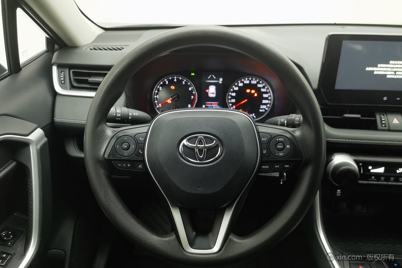 Toyota RAV4 2023 image de voiture #11