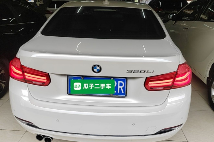 BMW 3 Series 2017 #6 BMW 3 Series 2017 car image #6