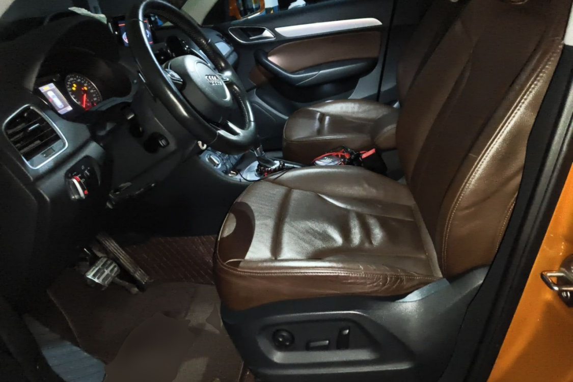 Audi Q3 2013 car image #18
