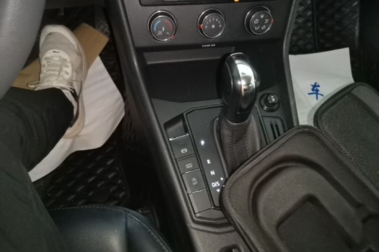 Volkswagen Lavida 2021 car image #14