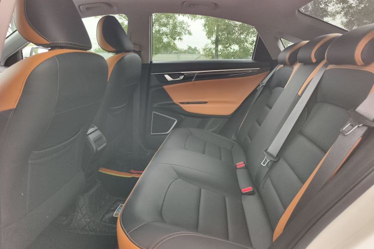 GEELY Emgrand GL 2021 image de voiture #10