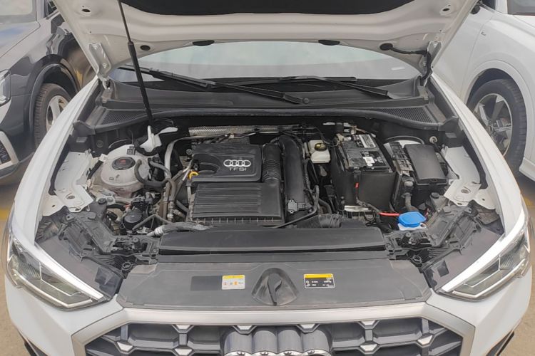Audi Q3 2023 #20 Audi Q3 2023 car image #20