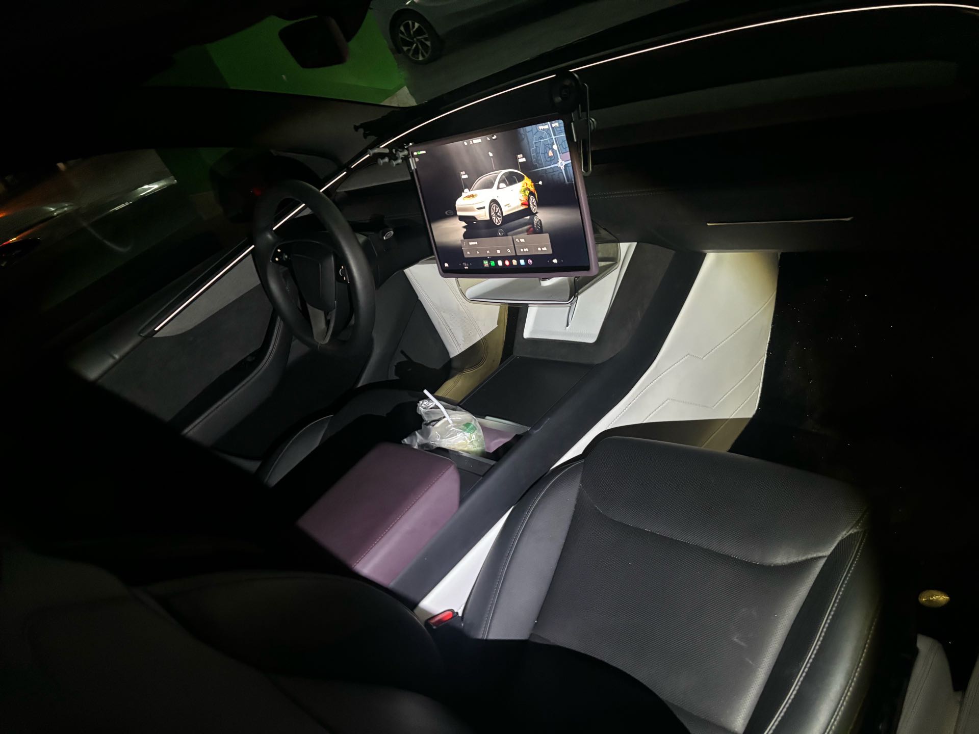 Tesla Model Y L 2026 car image #5