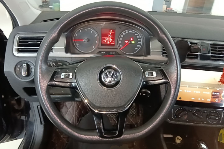 Volkswagen Santana 2020 car image #11