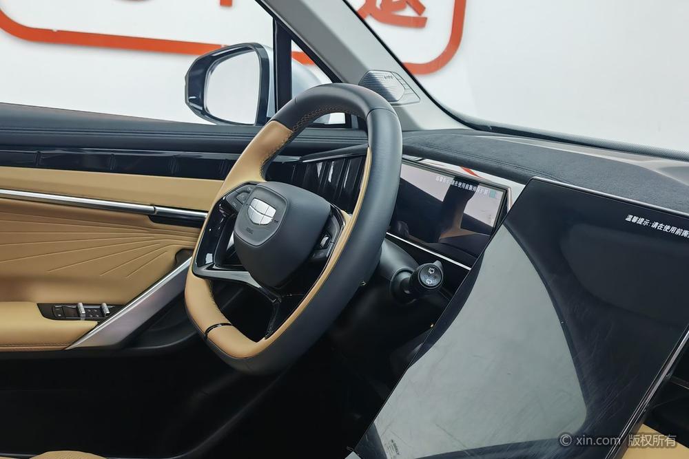 GEELY Boyue L 2023 car image #15