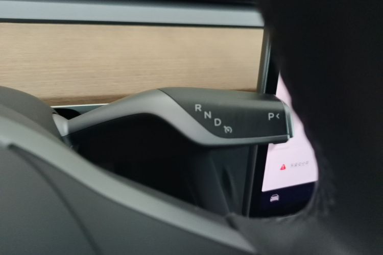 Tesla Model 3 2022 car image #14