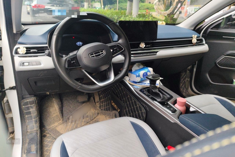 GEELY Emgrand 2021 car image #11