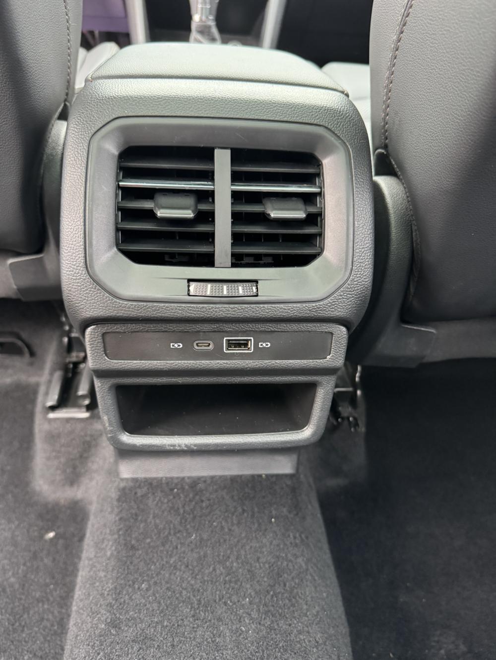 Volkswagen Tharu 2022 car image #7