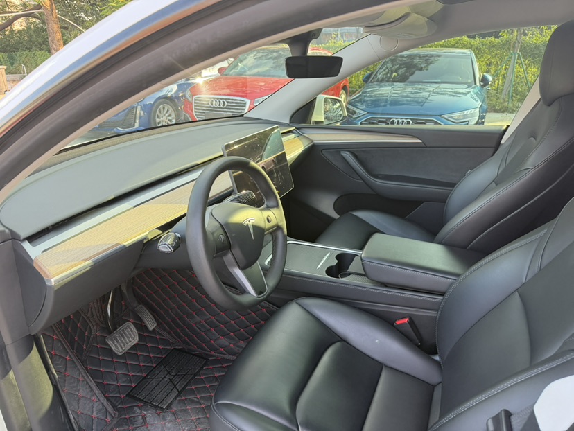 Tesla Model Y 2022 #7 Tesla Model Y 2022 car image #7