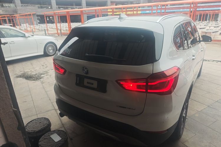 BMW X1 2019 #6 BMW X1 2019 car image #6