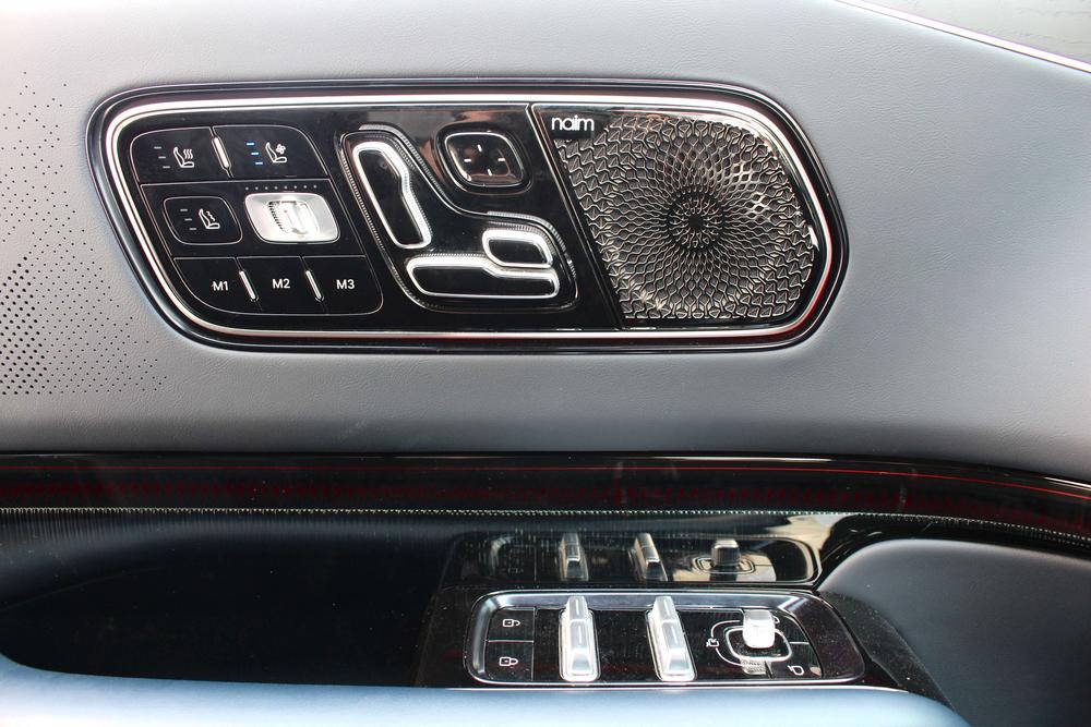 Zeekr 9X 2025 car image #8