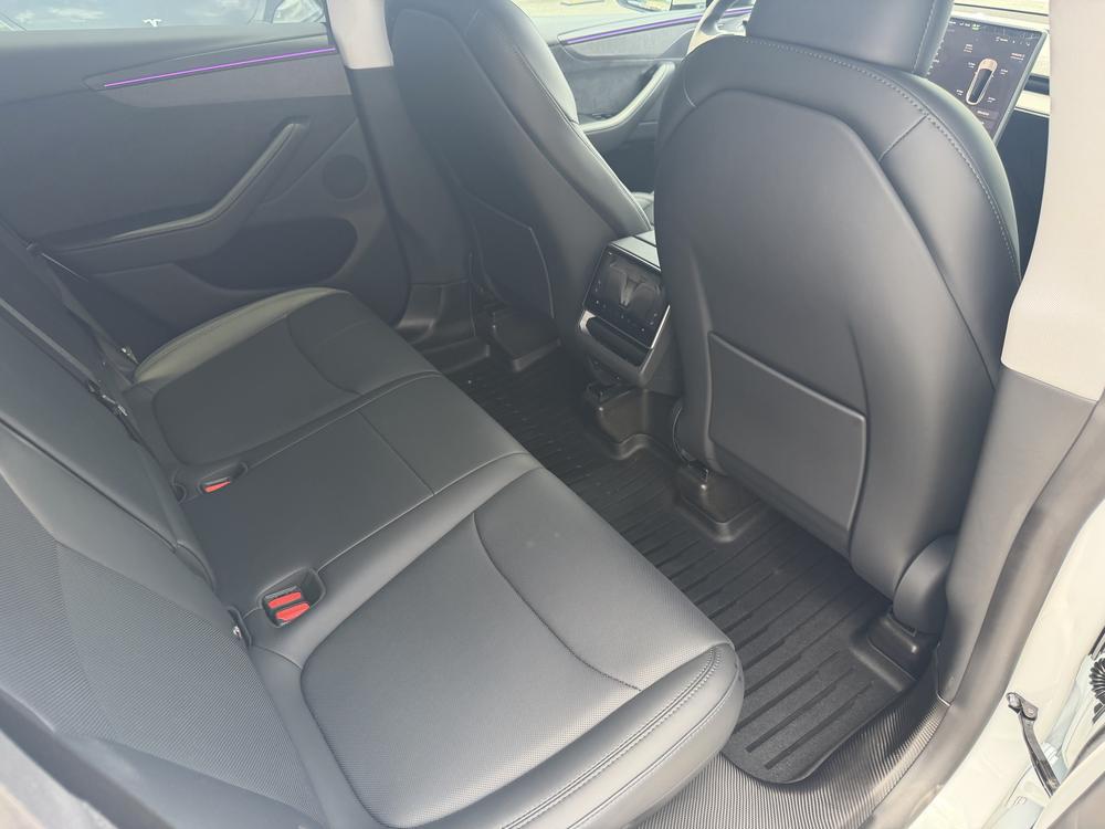Tesla Model Y 2025 #15 Tesla Model Y 2025 car image #15