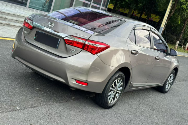 Toyota Corolla 2017 #6 Toyota Corolla 2017 car image #6