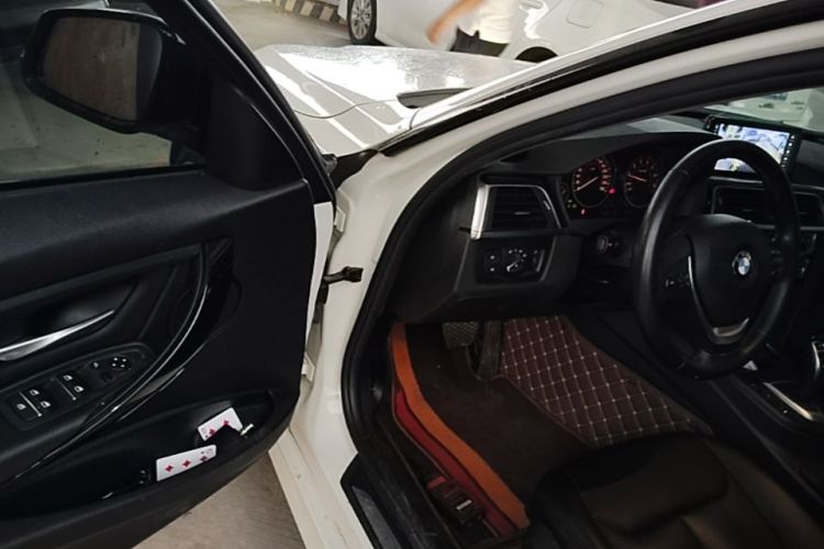 BMW 3 Series 2017 #16 BMW 3 Series 2017 car image #16